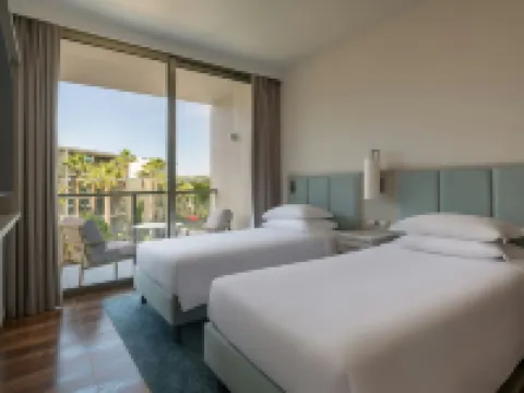 แมริออท เรสซิเดนซ์ ซัลกาโดส รีสอร์ท อัลการ์ฟ โรงแรมในอัลบูเฟรา