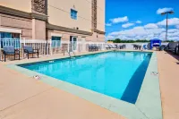 Holiday Inn Express & Suites COOKEVILLE by IHG - piscina