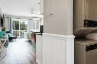 A Room With a View-1 BR Efficiency Condo Close to Everything.