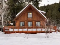 Cozy Woodland Escape: Scenic Cabin Retreat in Alpine, WY Hotels in Alpine