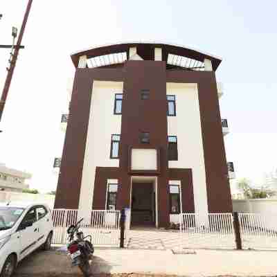 OYO 15749 Vrinda Residency Hotel Exterior