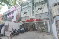 Sans Stay Wonder Karapitan Hotels in Bandung City
