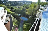 Brenton Beach House Hotels in Brenton-on-Sea