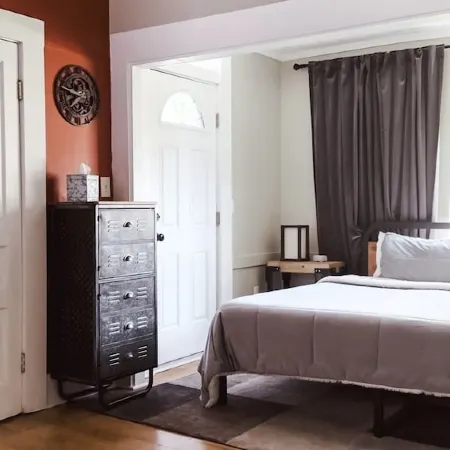 The Edge: Double King Bedroom Suite