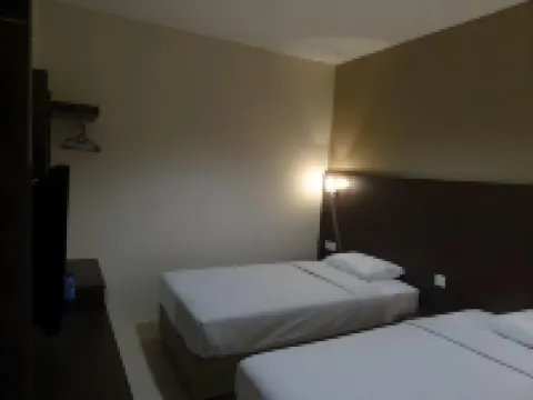 Radiant Hotel Sitiawan Hotel di Sitiawan