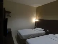 Radiant Hotel Hotels in Sitiawan