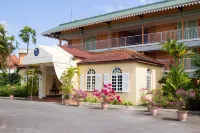 Hotel Bakoua Martinique Hotels near EVASION NAUTIQUE EXCURSIONS TOURISTIQUES ENCADREES EN JETS SKI