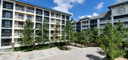 Summer10th Pinesuites Scandi Minimalist Deluxe