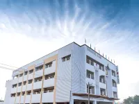 Touchstone Resort Hotels near Fundera park - Birds park