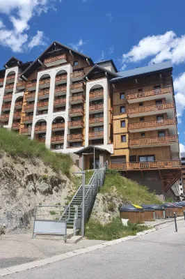 Soleil Hotels near Chalet Deux Alpes