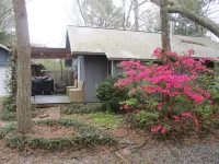 Beautiful Secluded Cottage In Old Ocean Springs Ms