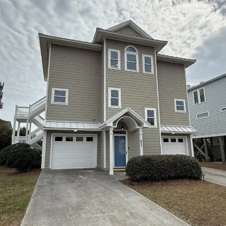 4Br3BA House at South Topsail Private Beach, Pool & Dock Access. Rent Friday-Fri