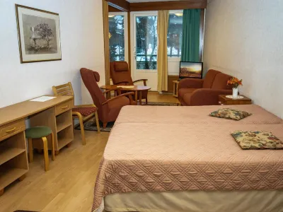 Kylpylä-hotelli, room 242