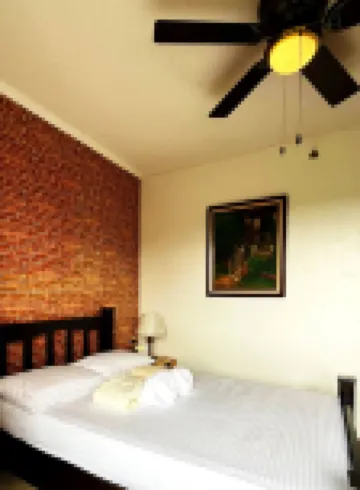 Cozy 1 Br Unit  Condo Near Wright Park, Wifi and Parking