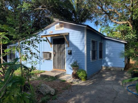 Private cottage in Miami