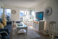 Ocean View, 2 Bedroom, 2 Bath with direct beach access and pool