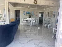 BEACH FRONT ISLAND COTTAGE 3 BEDROOM,1 BA  PETS MUST BE DECLARED WHEN BOOKED.