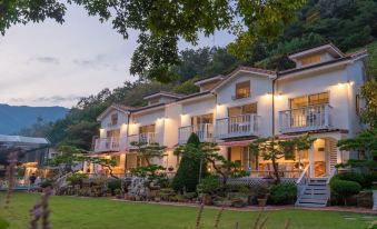 Gurye Deulangil Pension