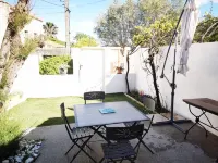 Magnificent gîte T2, 50 m2, shady garden, quiet, near pond and cures Hotel di Balaruc-le-Vieux