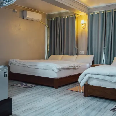 Deurali Guest House Отели рядом с достопримечательностью «Водопад Деви»