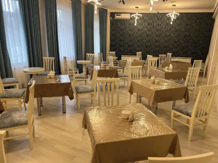 DSF GARDEN Hotel Отели рядом с достопримечательностью «Миллий бог»