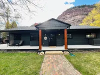 Relax and Unwind. Location! Location! Location!Family-friendly. Outdoor space. - 3 stjerner