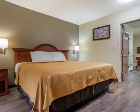 伊克諾旅館套房酒店 弗洛伍德酒店