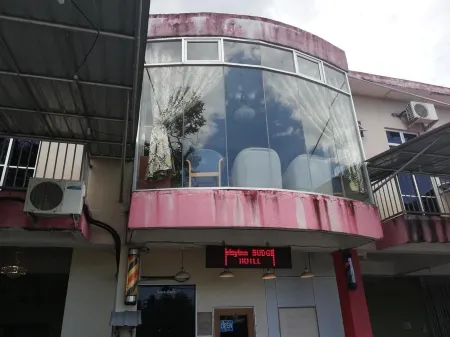 Daisyinn Budget Hotel Kuala Terengganu Отели в г. Batu Rakit
