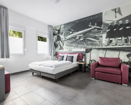 Smarty Airport Cologne Hotel - Kontaktloser Self Check-IN Hotels near Eil