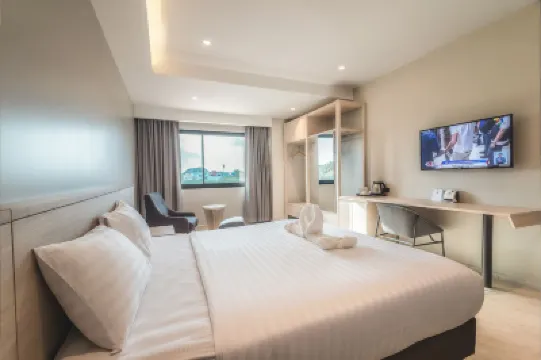 โรงแรมเดอะริช โรงแรมใกล้วัดหมื่นไวย