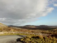 Burren Bushcraft - Camping & Adventures - Lemmikkieläimet sallittu