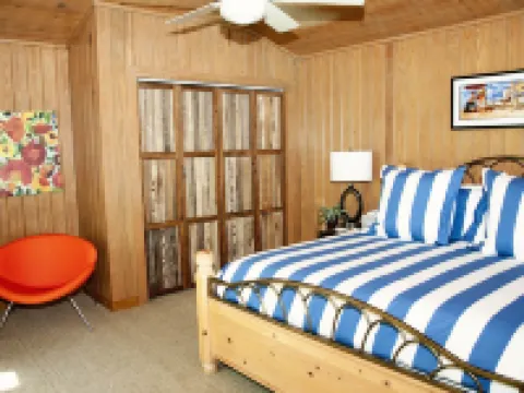 Live Oaks Bed and Breakfast Hotels in Uvalde