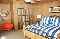 Live Oaks Bed and Breakfast Hotels in Uvalde