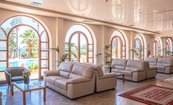 Palm Beach Club Hotel