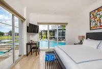 Amazing Private Villa with Chef & Maids