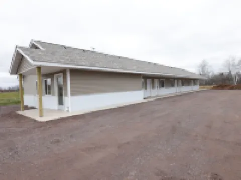 Bears Den Motel Hotels in Pine County