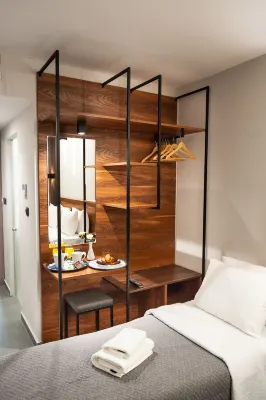 Argo Hotel Piraeus
