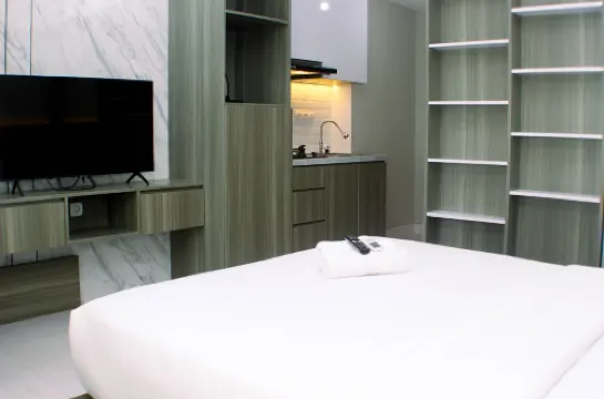 Comfy Studio Apartment at LRT City Jatibening