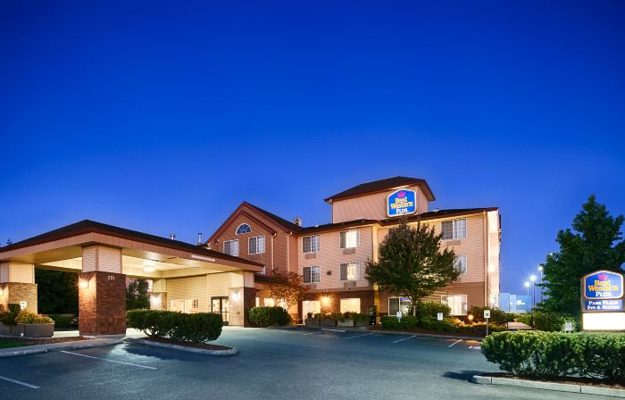 Best Western Plus Park Place Inn  Suites