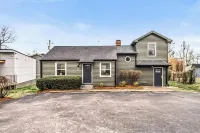 Charming Spacious Home - 10 mins to Downtown!