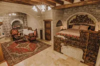 Holiday Cave Hotel - balcony