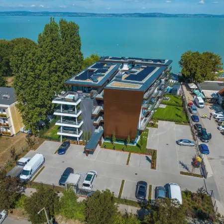 BJ81 Suite Hotel