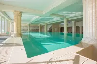 Therma Palace - Balneo Spa, Mineral Pools & Private Beach - ที่มีสระว่ายน้ำ
