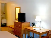 Lodging on the Square Hotels in Holmes County