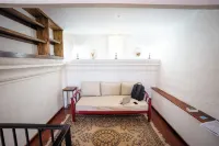 Lead Pods Hostel