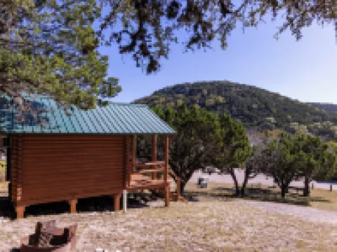 德克薩斯丘陵鄉村度假村 班德拉縣酒店