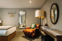 Bampton Townhouse