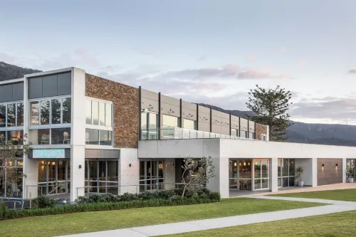 Headlands Austinmer Beach Hotels in Thirroul