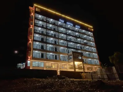 The Hotel Ezri Hotel a 