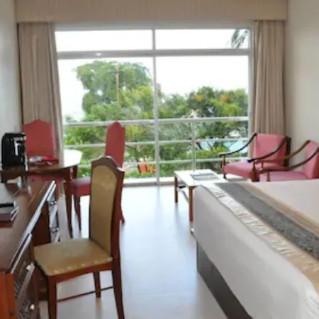 Pegasus Hotel by the Waterfront